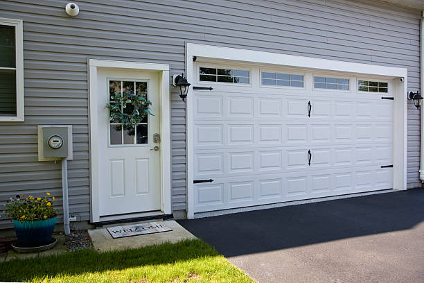 24/7 Emergency Garage Door Panel Replacement experts in McGregor, TX